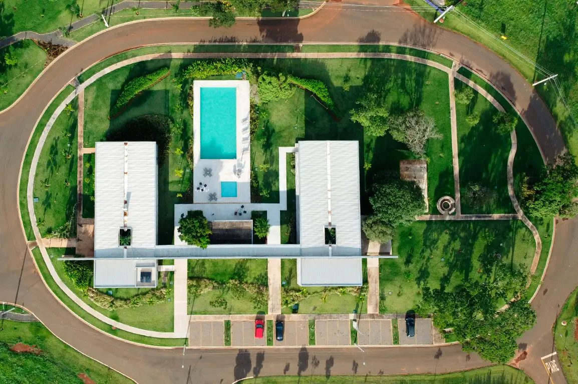 Vista aérea do clube do Residencial Village Manacá, em Cesário Lange