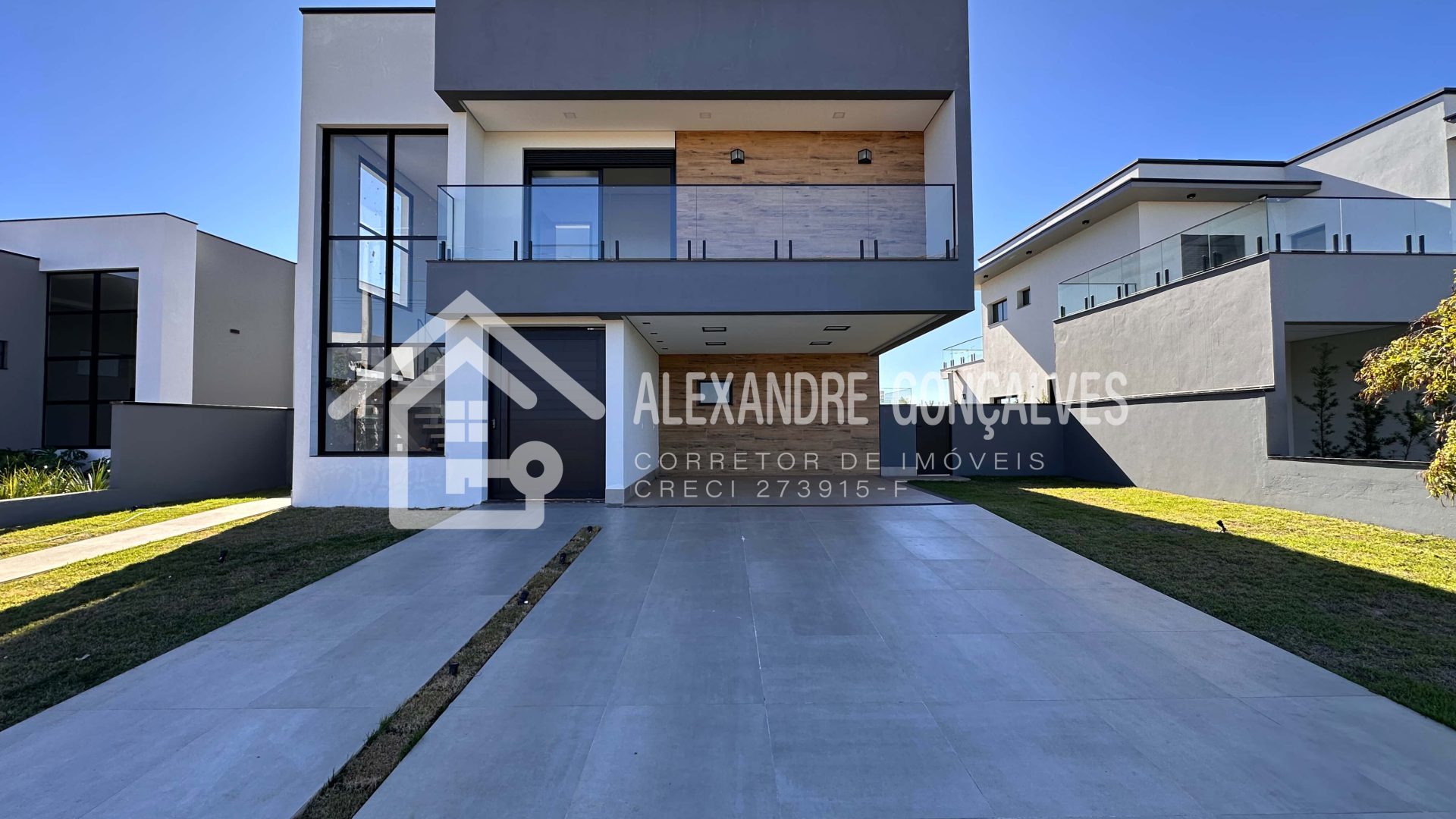 Casa à Venda no Village Manacá em Cesário Lange SP